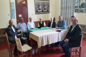 Prefeito participa de encontro com Bispo e Arcebispo