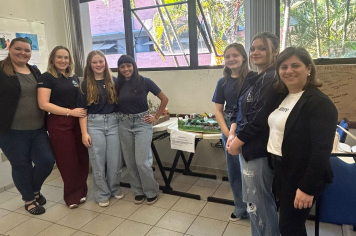 Alunas da EMEF Arco-Íris são finalistas no Concurso EDUCAME