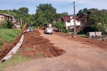 Rua Willibaldo Lautert recebe rede de esgoto para pavimentação