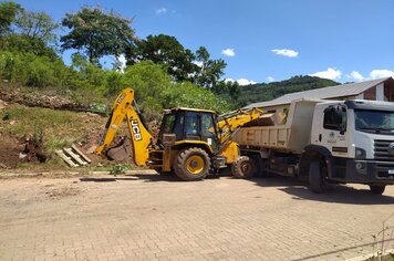 Obras atuam em várias frentes