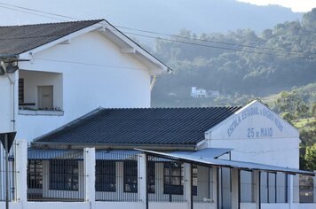 Escola 25 de Maio completa 60 anos
