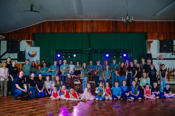 Associação Cultural de Imigrante celebra a 4ª Noite Cultural com talento e emoção