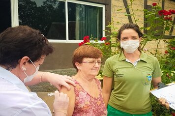 Imigrante já vacinou 246 idosos na Campanha de Vacinação contra a Influenza