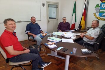 Reunião com Amigo Internet e Ávato visa melhorias no fornecimento de sinal
