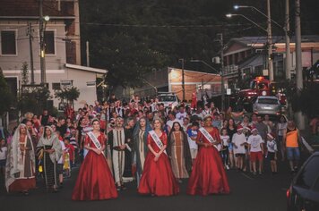 Atrações do Natal na Praça encantaram o público
