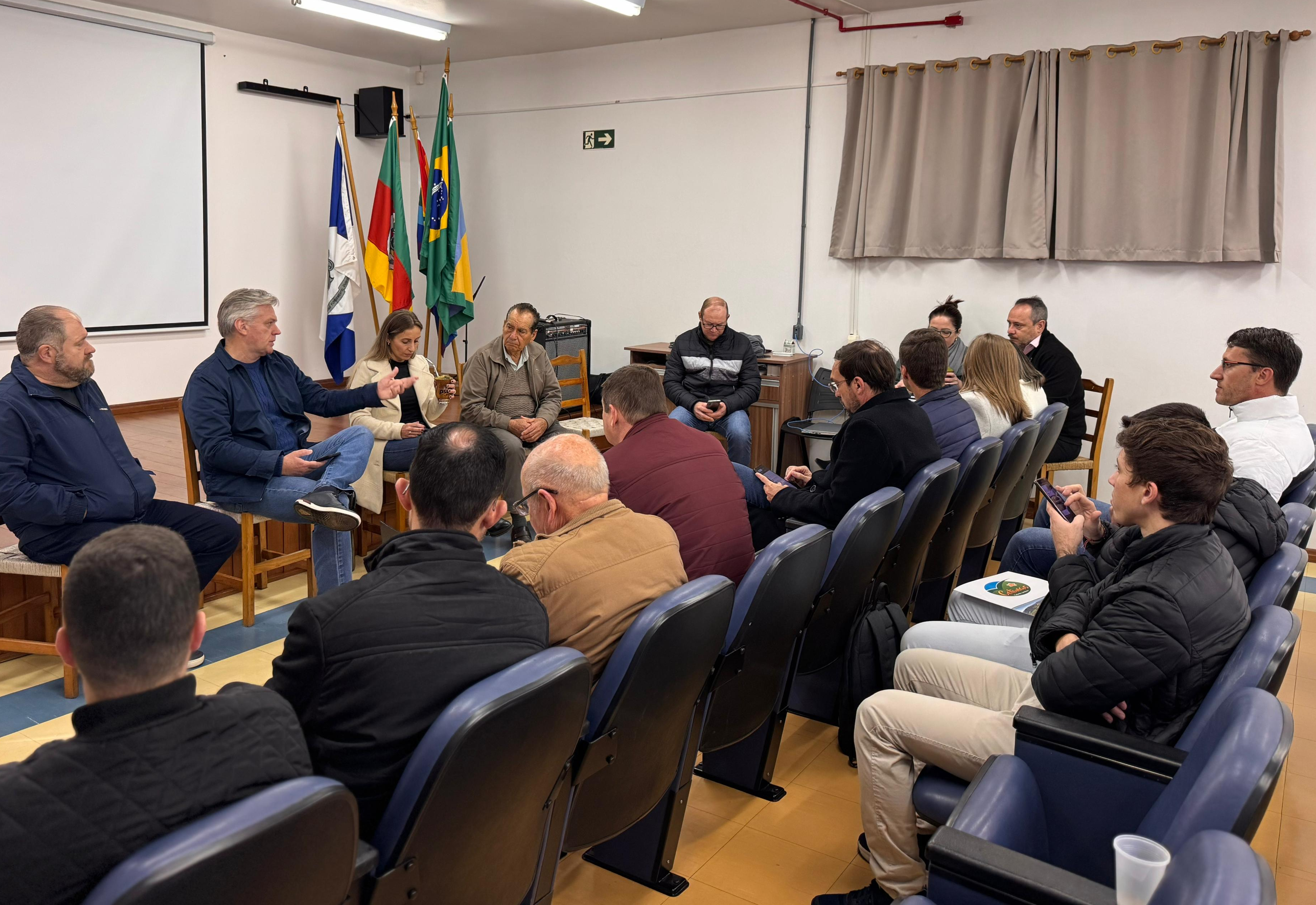 AmSol realiza reunião com foco em projetos regionais e desenvolvimento integrado