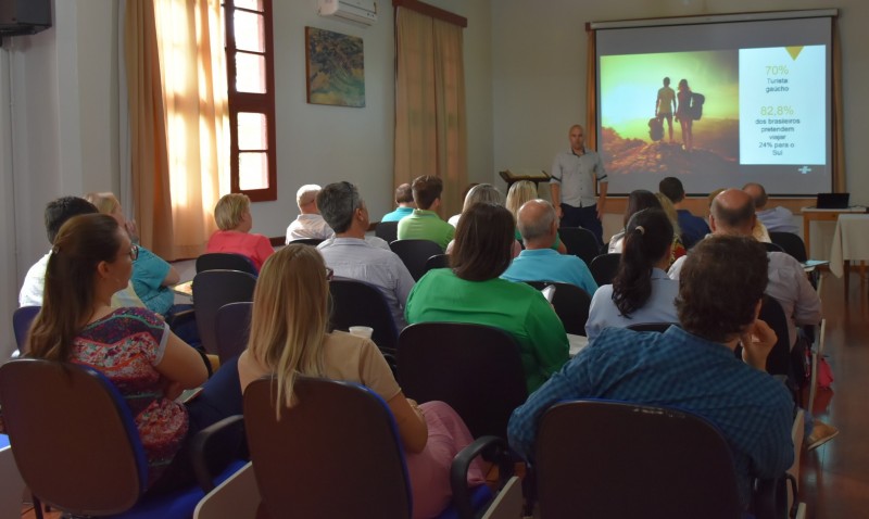Reunião sobre plano de ações para o turismo