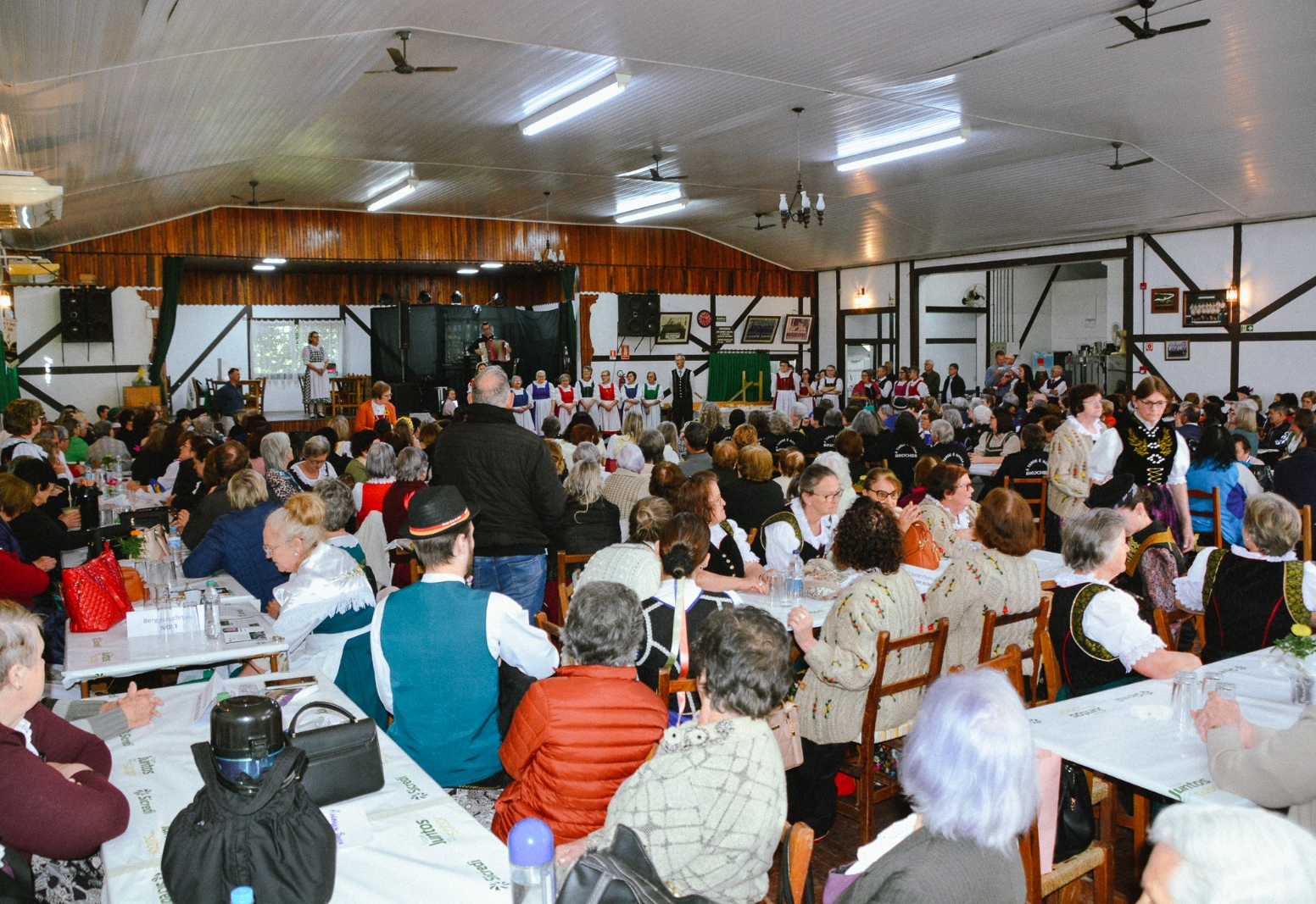 Grupo de Danças Nova Vida realiza encontro cultural com mais de 400 dançarinos em Imigrante