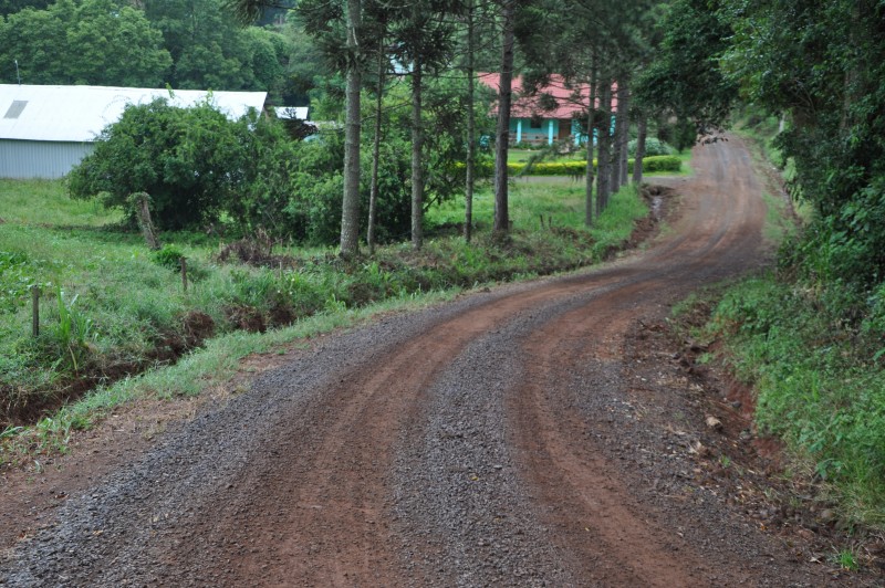 Obras recuperou estradas