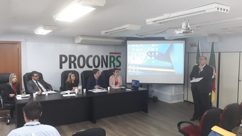  Procon notifica empresas de telefonia