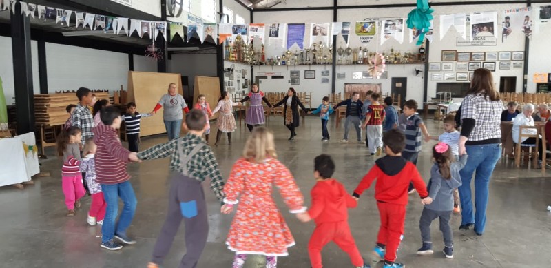 Festa junina do CRAS promove lazer e integração de grupos